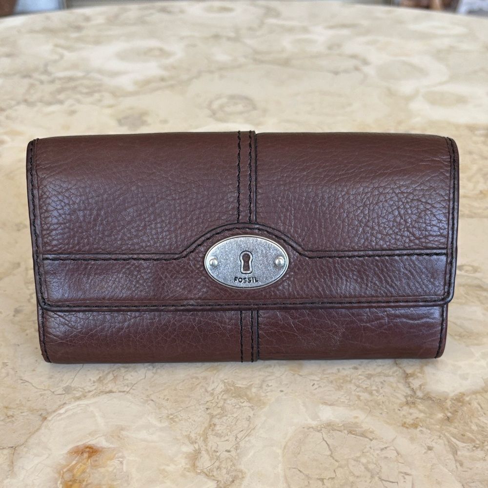 Fossil Maddox Tri-Fold Leather Wallet